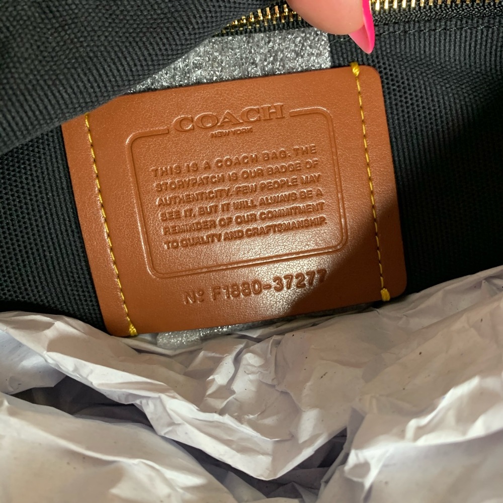 New! Coach Dreamer Tote 34 Leather Whipstitch Bag - Picture 6 of 10
